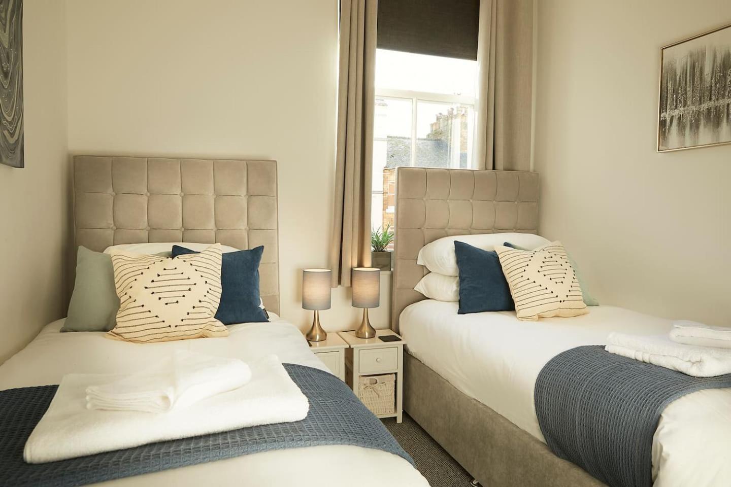 Sea View Serenity Breath Taking Sea View Sleeps 4 스카버러 외부 사진